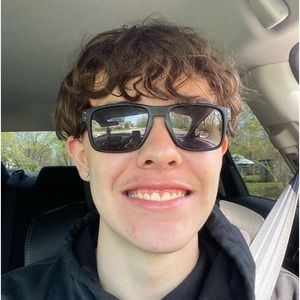 Meet your Posher, Daniel